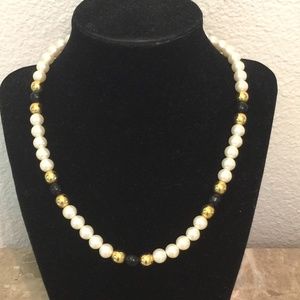 Vintage Elegant Pearls & Black & Gold Necklace